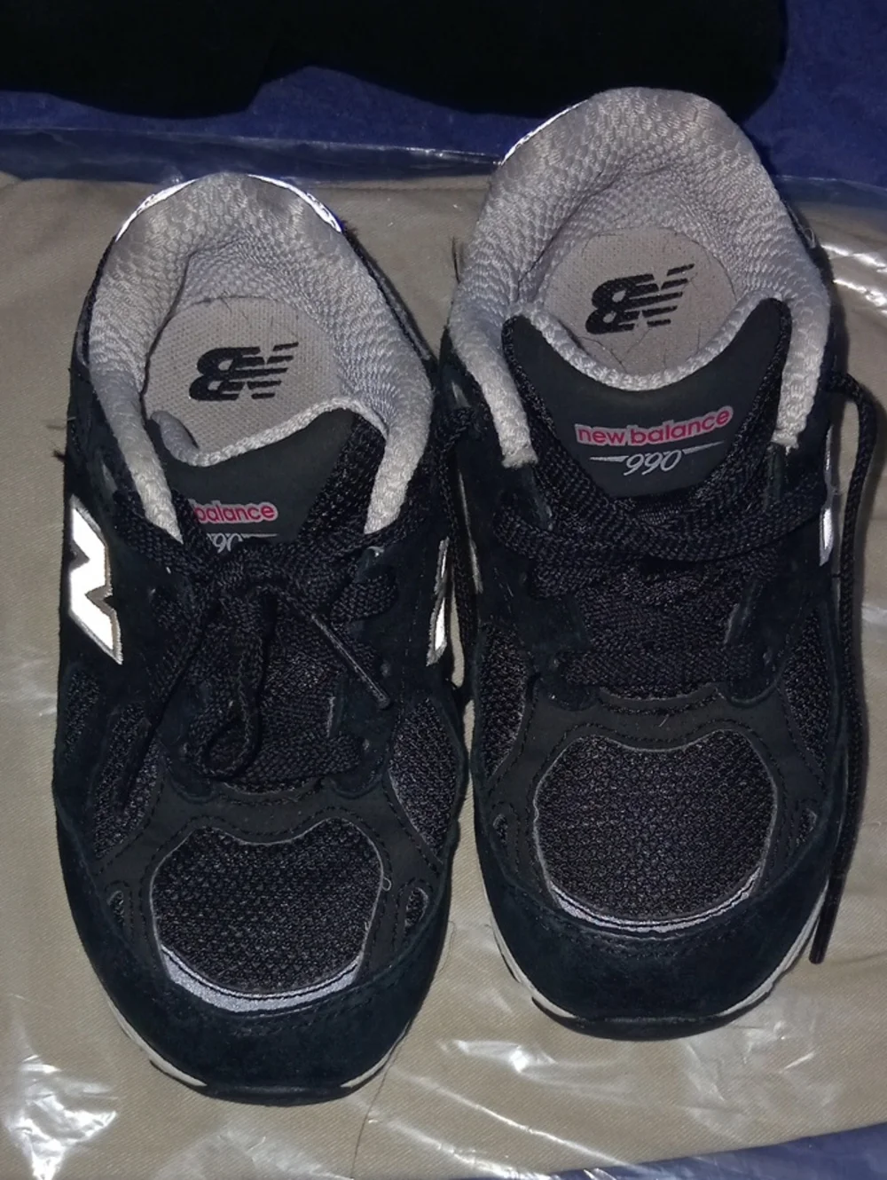 New Balance Kids 990 Sneakers in Black and Gray